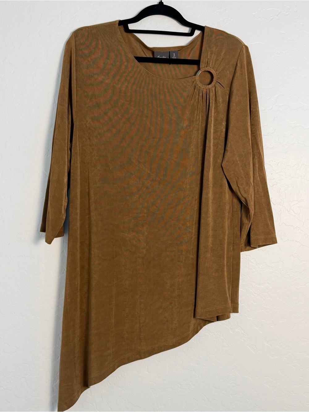 Chico's Travelers Women's XL/16 Top Brown Slinky Knit 3/4 Sleeves Asymmetric
